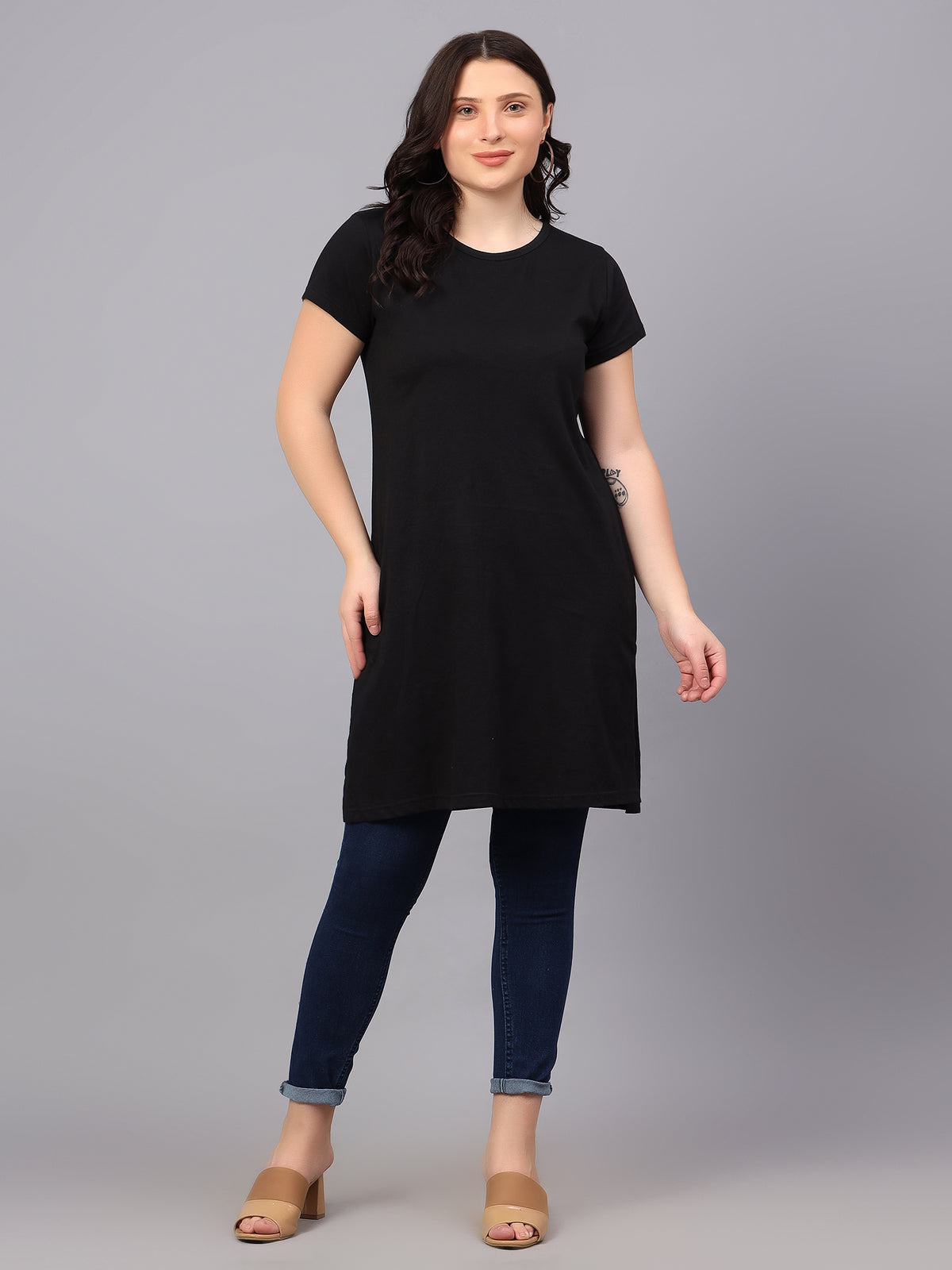 Women's Cotton Plain Round Neck Half Sleeve Long Top