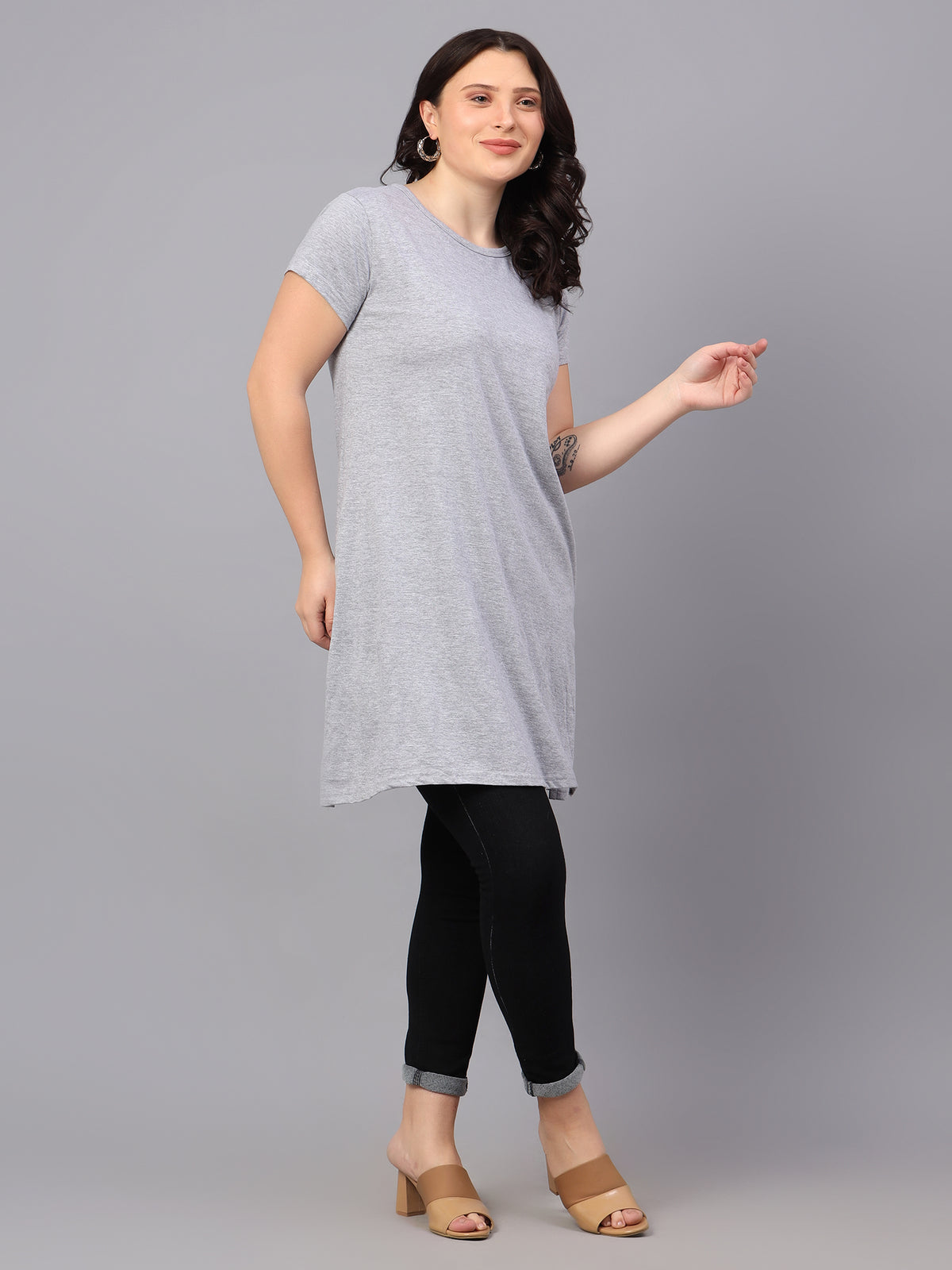 Women's Cotton Plain Round Neck Half Sleeve Long Top